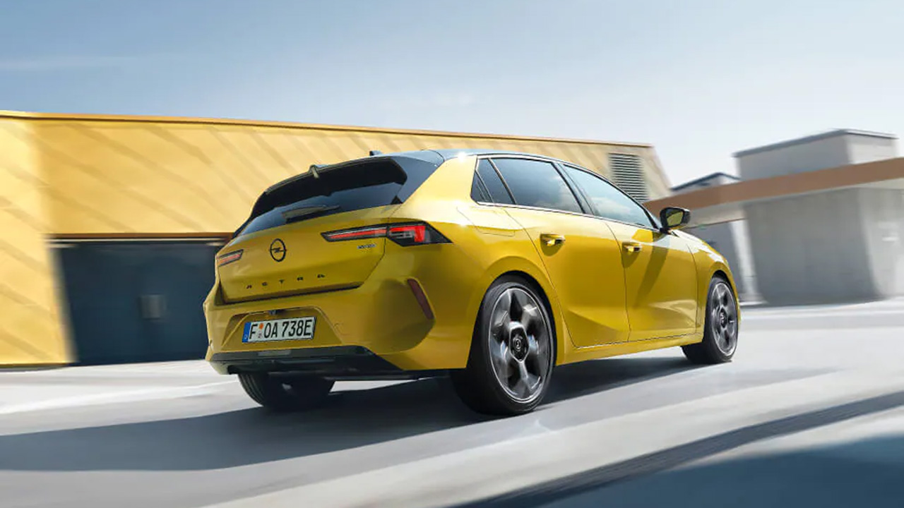 Opel Astra Hybrid - Jízdní dynamika - Výkon bez kompromisů Opel Astra Hybrid
