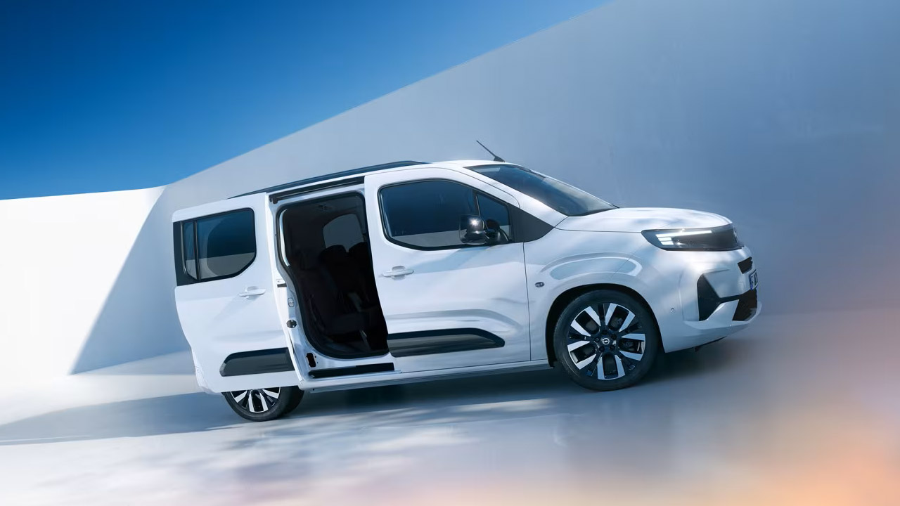 Opel Combo Electric- Všestrannost - Dveře Opel Combo Electric