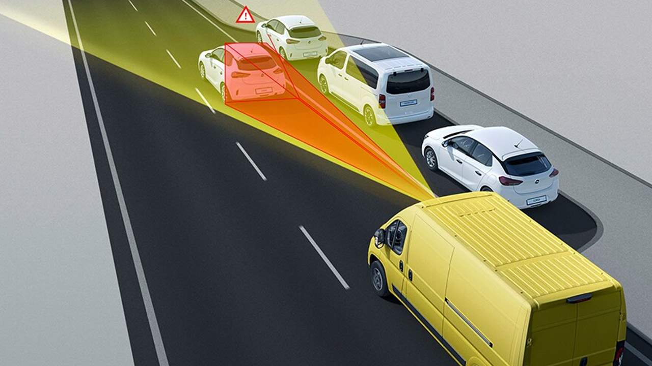 Opel Movano Electric - Bezpečnost a asistenční systémy - Pokročilý brzdový asistent Opel Movano Electric