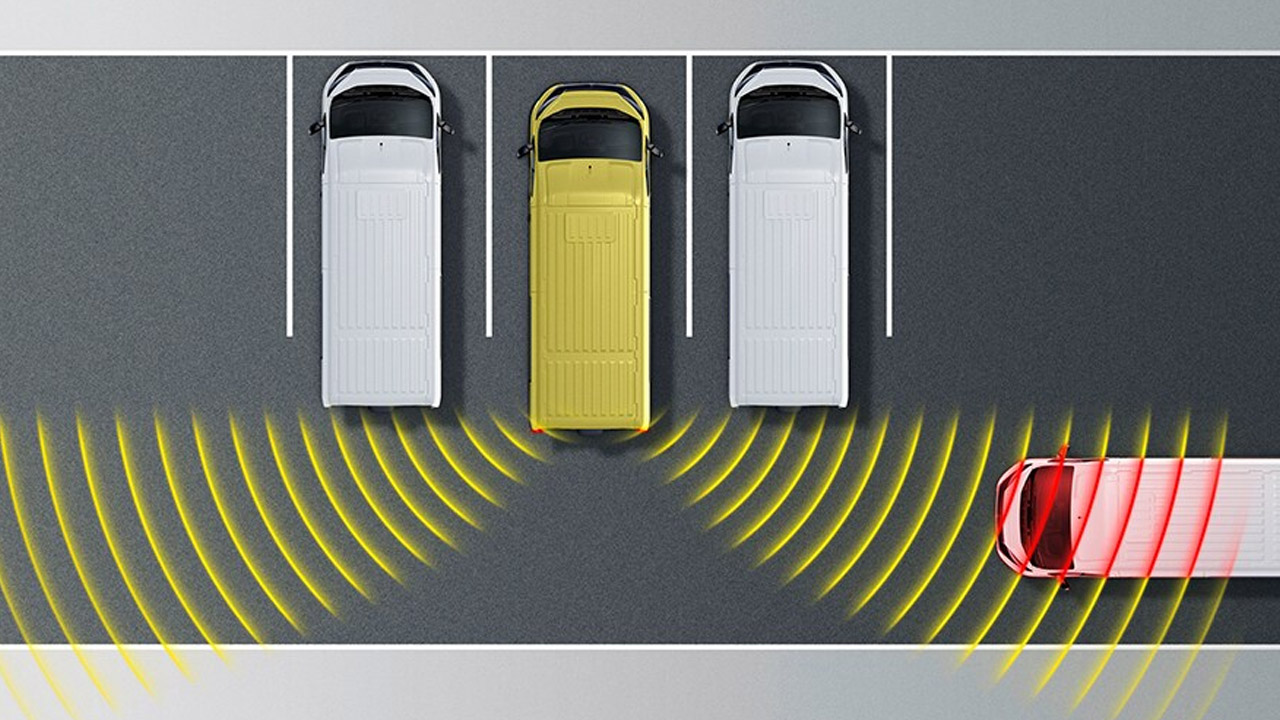 Opel Movano Electric - Bezpečnost a asistenční systémy - Systém kontroly provozu za vozem Opel Movano Electric